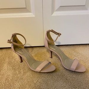 Bandolino pink heels
